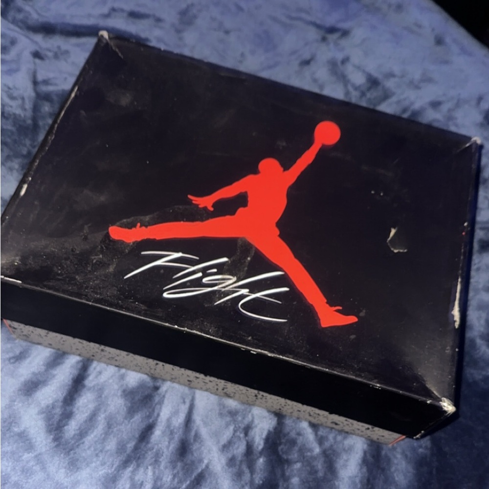Jordan’s - Picture 2 of 6